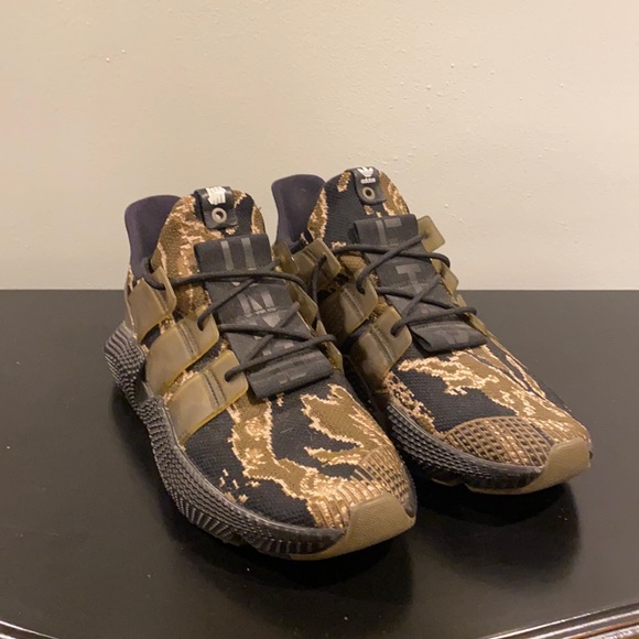Undefeated prophere ‘tiger camo’ - Picture 1 of 4